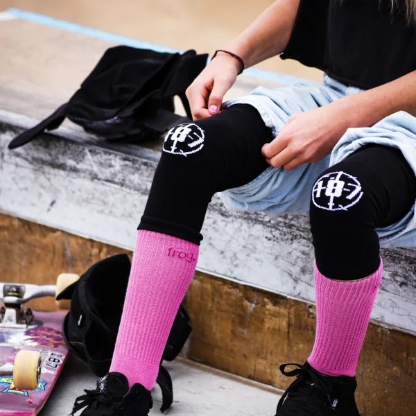 KNEE UNDERSLEEVE BLACK